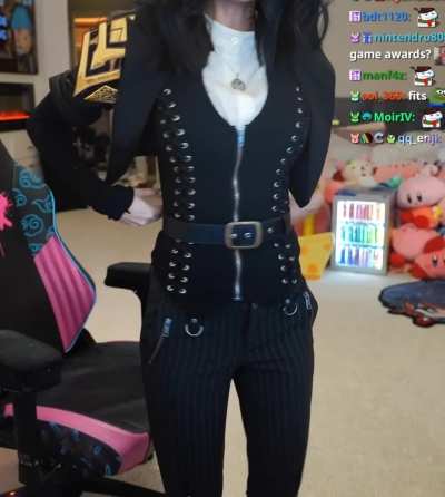 Emiru Lune cosplay