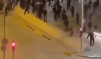 /r/πο<wbr>λυνωρ<wbr>ις