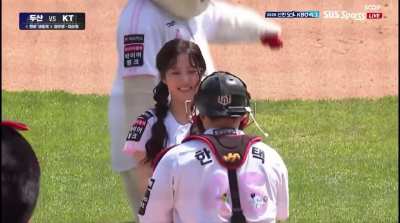 Jooyoung Jaejin baseball event ❤️❤️❤️
