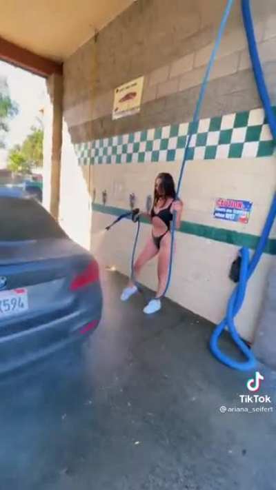I dont look like this when I wash my car