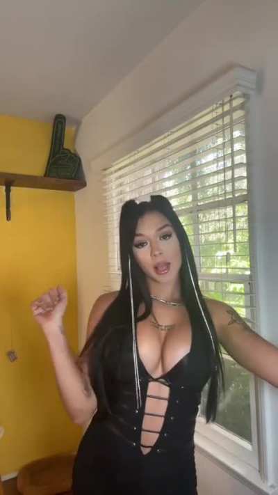 Cora Jade 