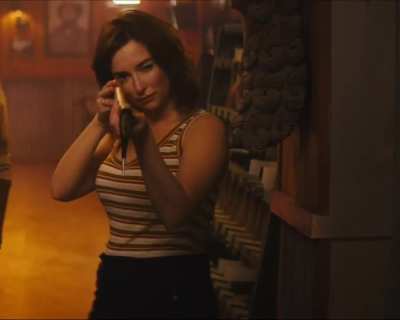 Milana Vayntrub
