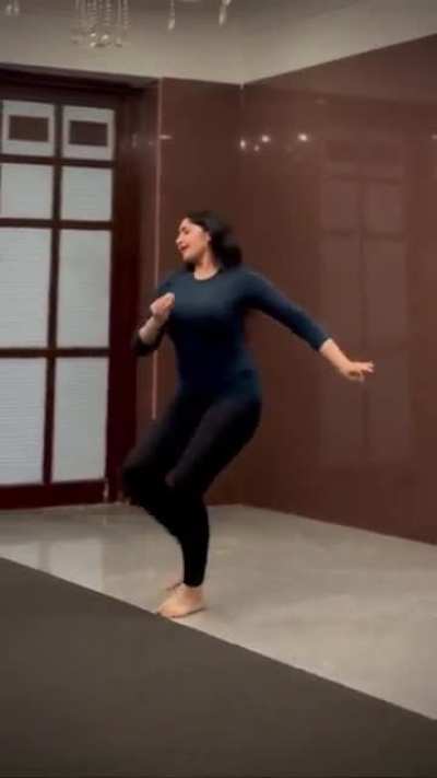 Sayesha saigal