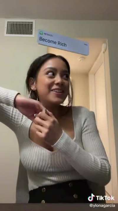 Ylona Garcia