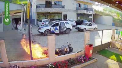 Man burns his own motorcycle to stop police from seizing it.