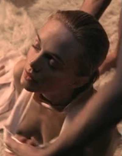 Heather Graham