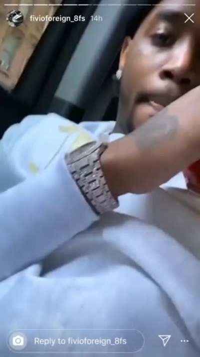 Sarah and rapper boyfr<wbr>iend/<wbr>sugar daddy Fivio Foreign playing around in the car