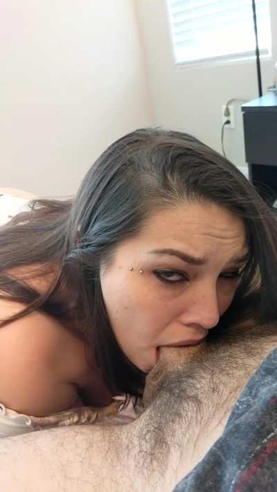 I love getting a huge load after getting my throat fucked 🤤
