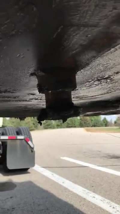 good reason to pretrip, wouldnt see this hooking to the trailer first