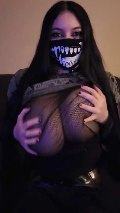 Playful tiddy drops [OC]