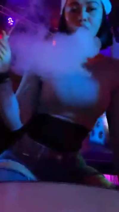 A lapdance from Russialit