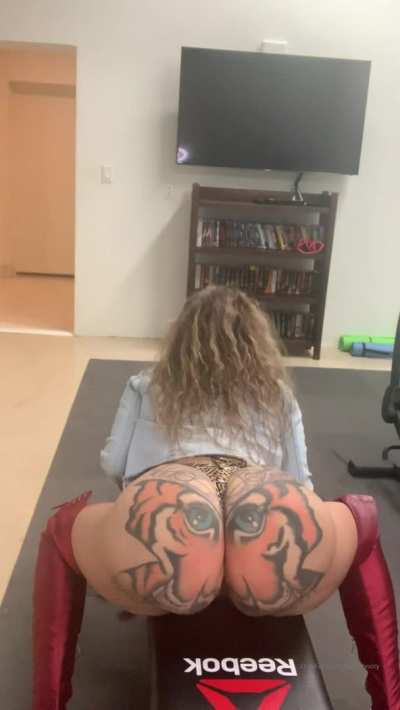 The tiger Hoe 🐅🐅