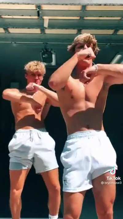 Are these Ken Dolls supposed to be 