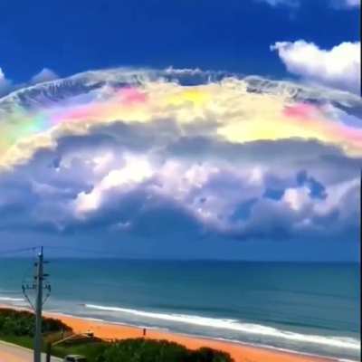 🔥 Iridescent clouds spotted in Patong Beach, Thailand