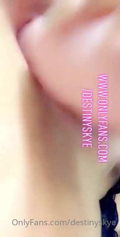 👅👅👅