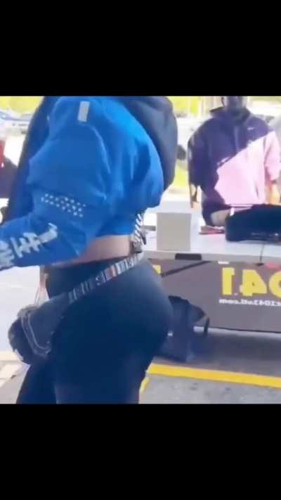 Bayley throwBACK 🍑