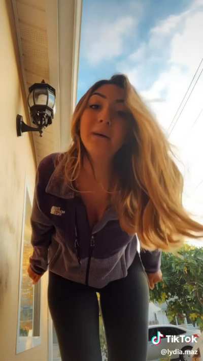 Lydia Big Booty