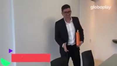 Adnet imita Ciro, Sérgio Moro, Amoedo e Bolsonaro