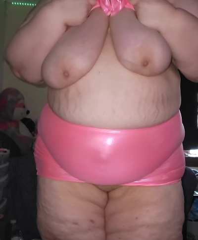 Don't you just love how my belly jiggles with my boobs 