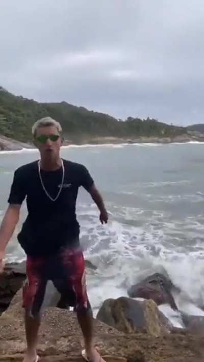 segura a pedrada