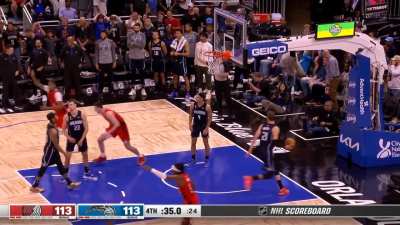 [Highlight] Nassir Little big go-ahead three with 35 seconds left
