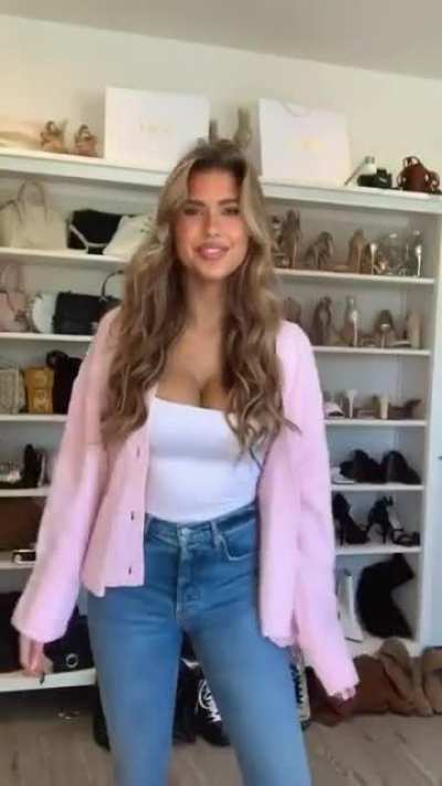 bouncy boobs