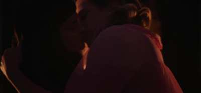 Betty & Veronica kissing