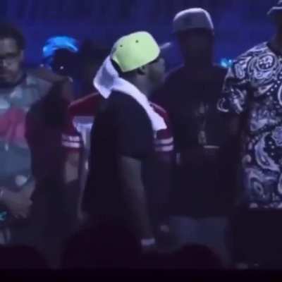 “we from philly we don’t do pause” ??? philly niggas got some explaining to do