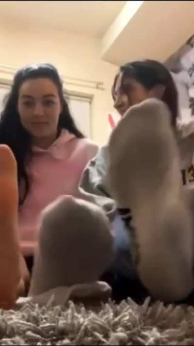 Z gymnastics feet