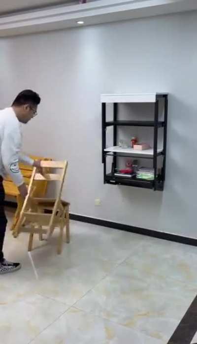 Foldable furniture