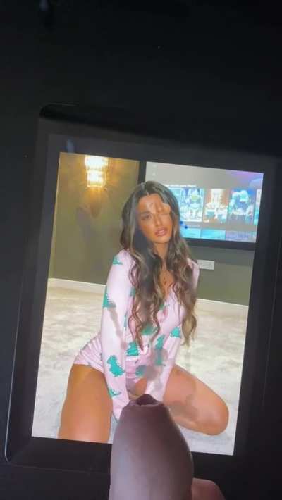 Marta Díaz drained my balls<wbr>💦💦🥵