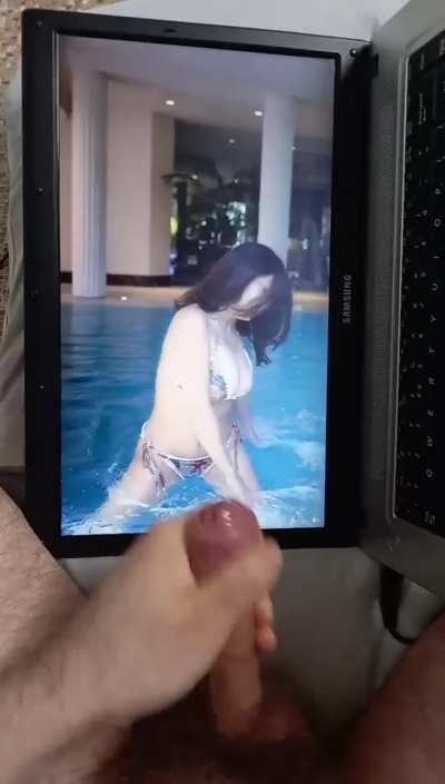 Salma Hayek cum tribute
