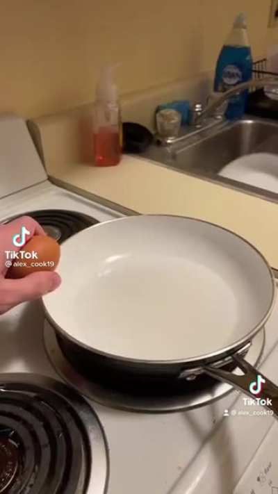 Nice form in that egg crack