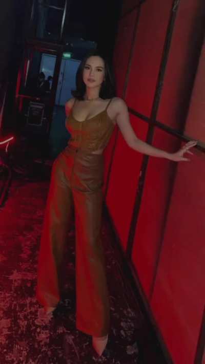 Julie Anne San Jose