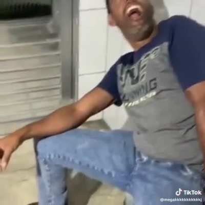 😲