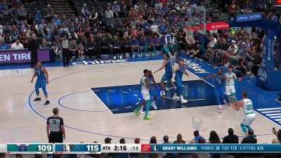 [Highlight] LaMelo Ball single handedly keeping Charlotte in the game as he scores 21 in the fourth quarter alone