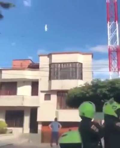 El espíritu santo tiene lag.