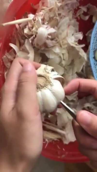 Is this the most efficient way of peeling garlic?