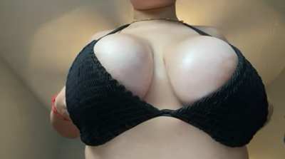 massive titty drop from your favorite curvy latina [OC]