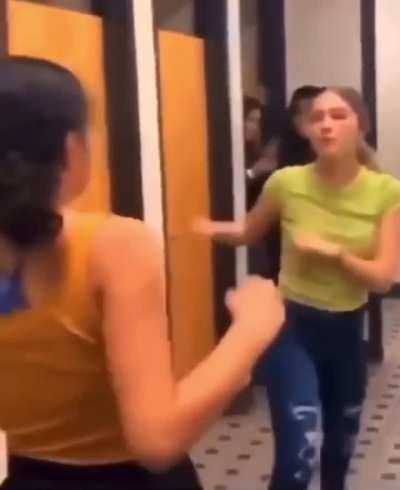 Girl Fight - Two Popular Girls Square Up And Throw Hands 1v1 Fight