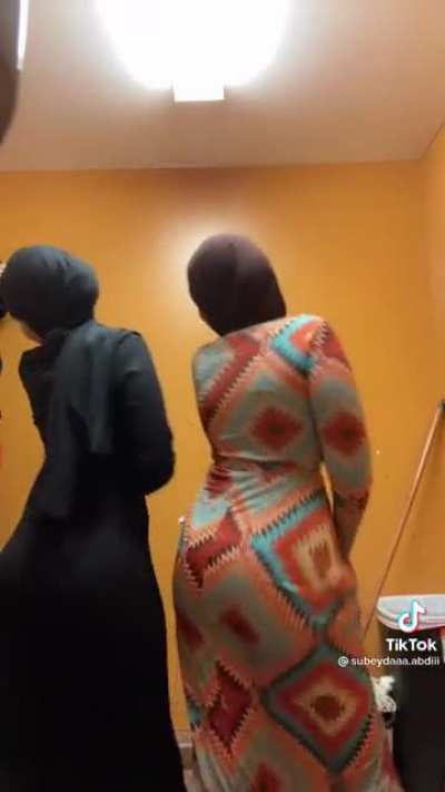 Hijabis shaking it