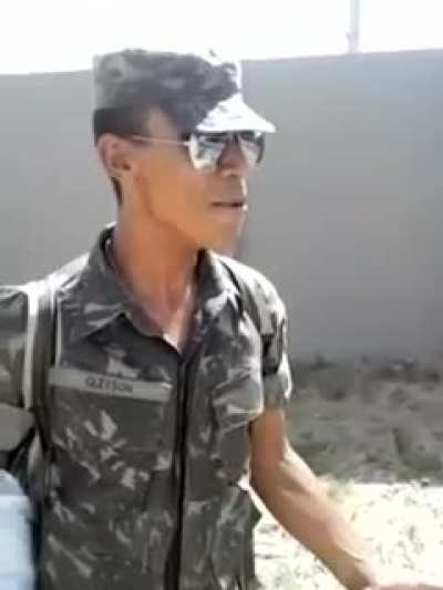 Nosso exército é um dos mais poderosos pois temos o michaek Jackson Brasileiro