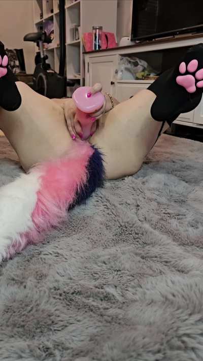 My new knotty toy fills me so well [f]