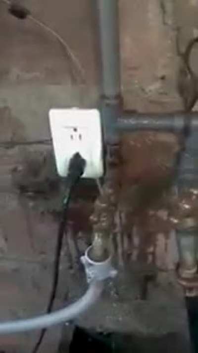 No soy electricista ni plomero...