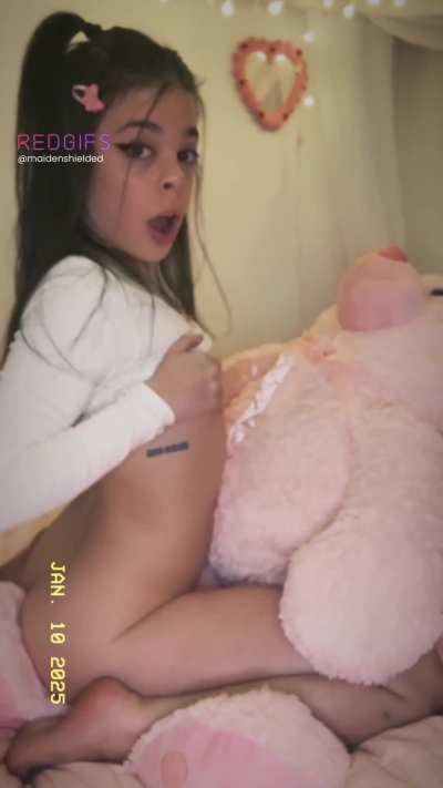 Playing in my room <3 (del/<wbr>Shiel<wbr>dedma<wbr>idenC<wbr>B OC)