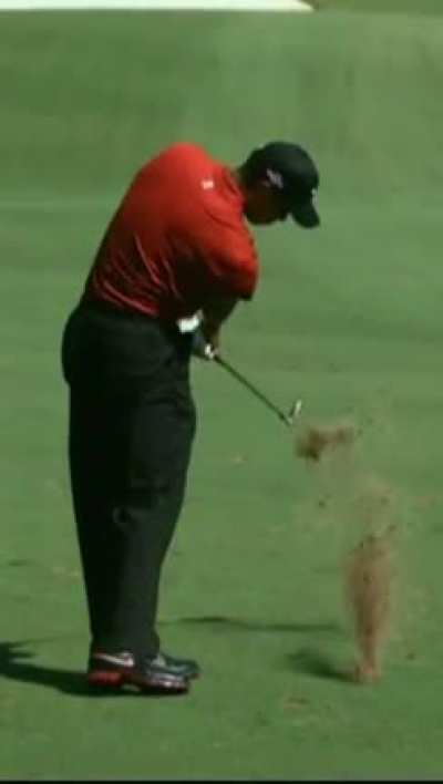 2007 PGA Championship: Tiger Woods Slow Motion Iron Swing