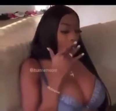 Me reading a modern au Yasuo/Yi fanfic with 134/? chapters (true story)