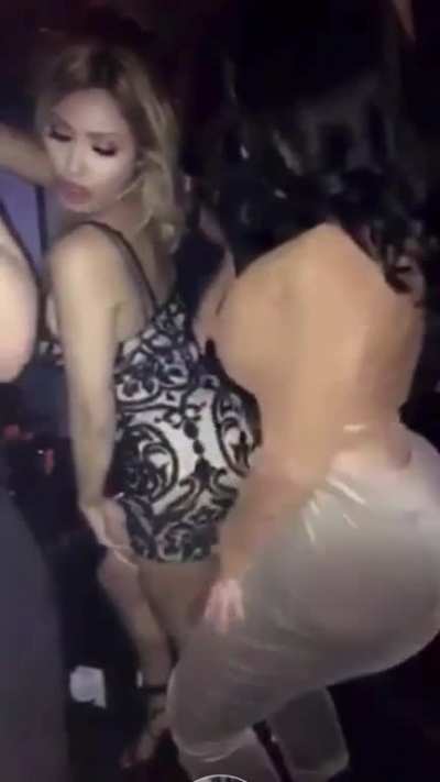 She Loves the Attention Her Ass Receives On The Daily...🍑🍑🍑