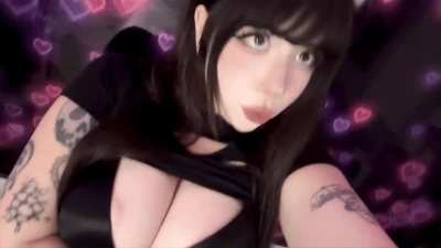 who’s gonna suck on my big pale goth tiddies?
