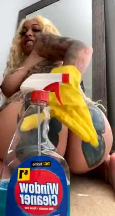 Big inky butt